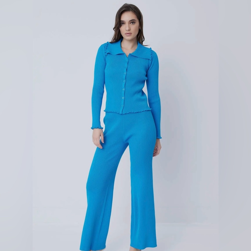 Blue ribbed cardigan set